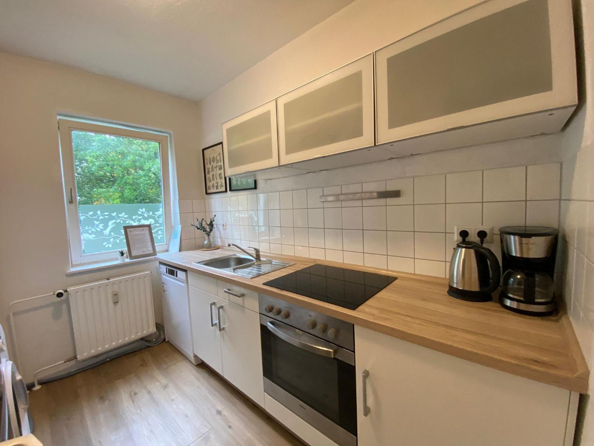 Zentrale 3-Zimmer Wohnung Mit Balkon - Perfekt Fuer Monteure Und Familien Neumünster Extérieur photo