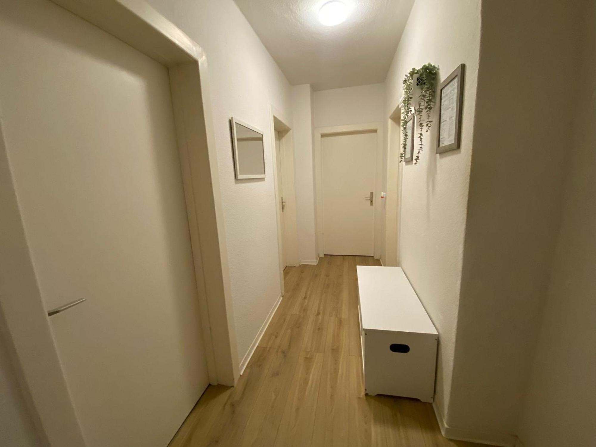 Zentrale 3-Zimmer Wohnung Mit Balkon - Perfekt Fuer Monteure Und Familien Neumünster Extérieur photo