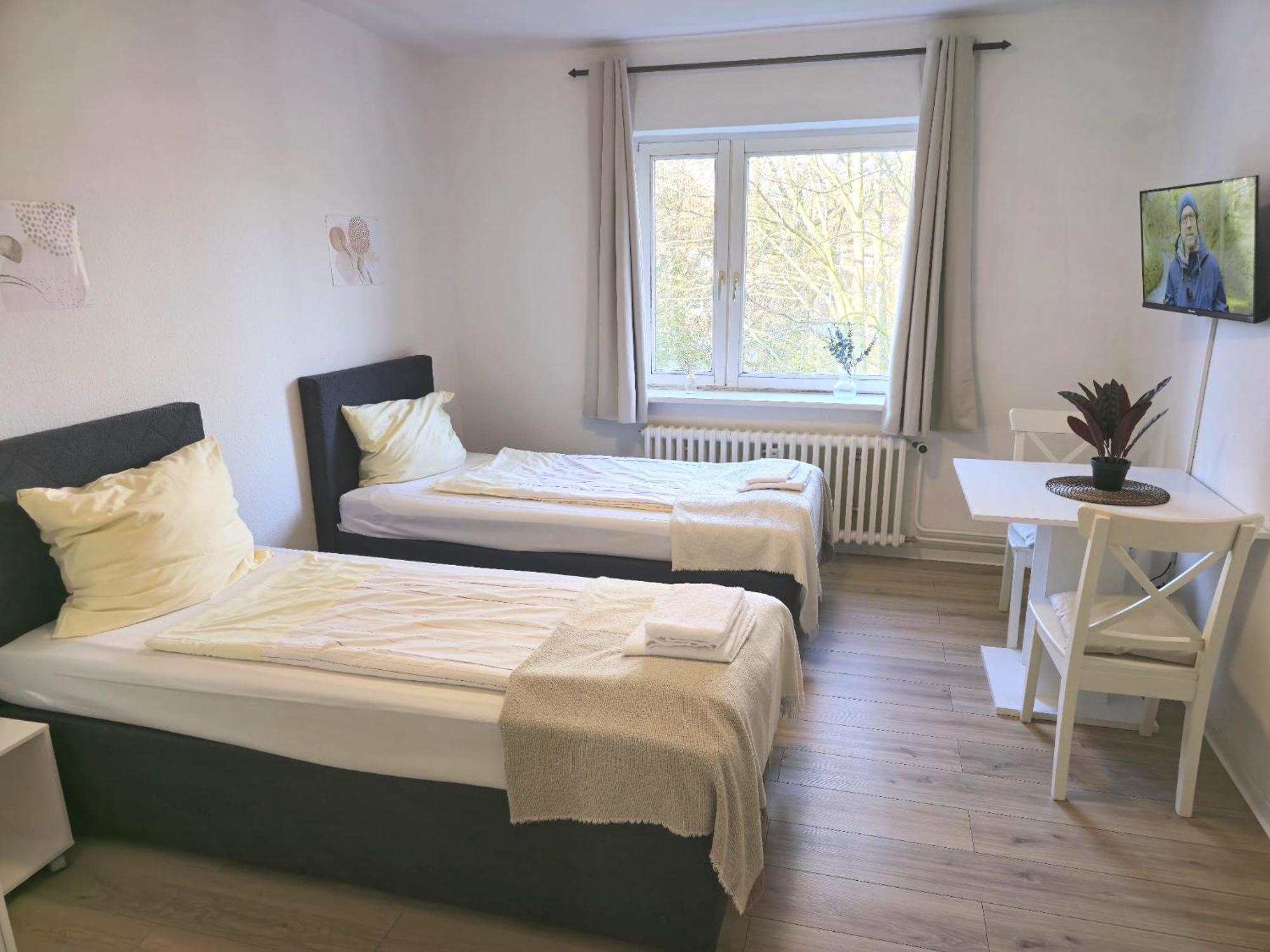 Zentrale 3-Zimmer Wohnung Mit Balkon - Perfekt Fuer Monteure Und Familien Neumünster Extérieur photo